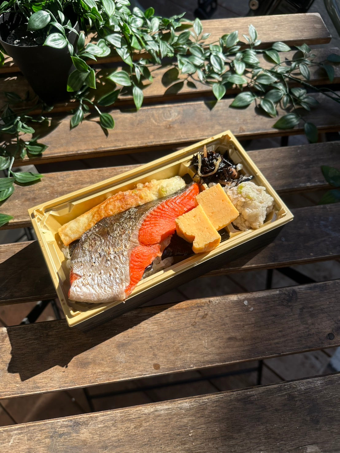 紅鮭塩焼海苔重
