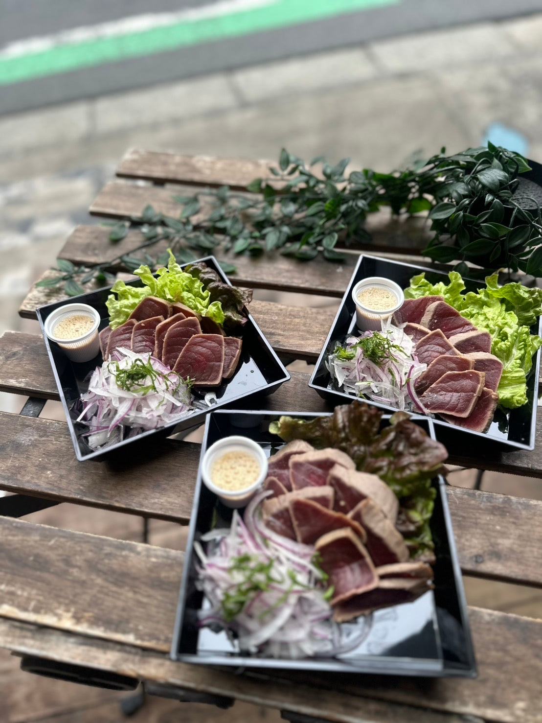 霜降りマグロのヅケカルパッチョ