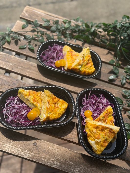 春キャベツと釜揚げしらすのチーズオムレツ