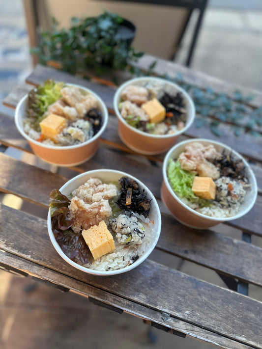 日替わりランチBOX 信玄鶏の炊きおこわと唐揚げ