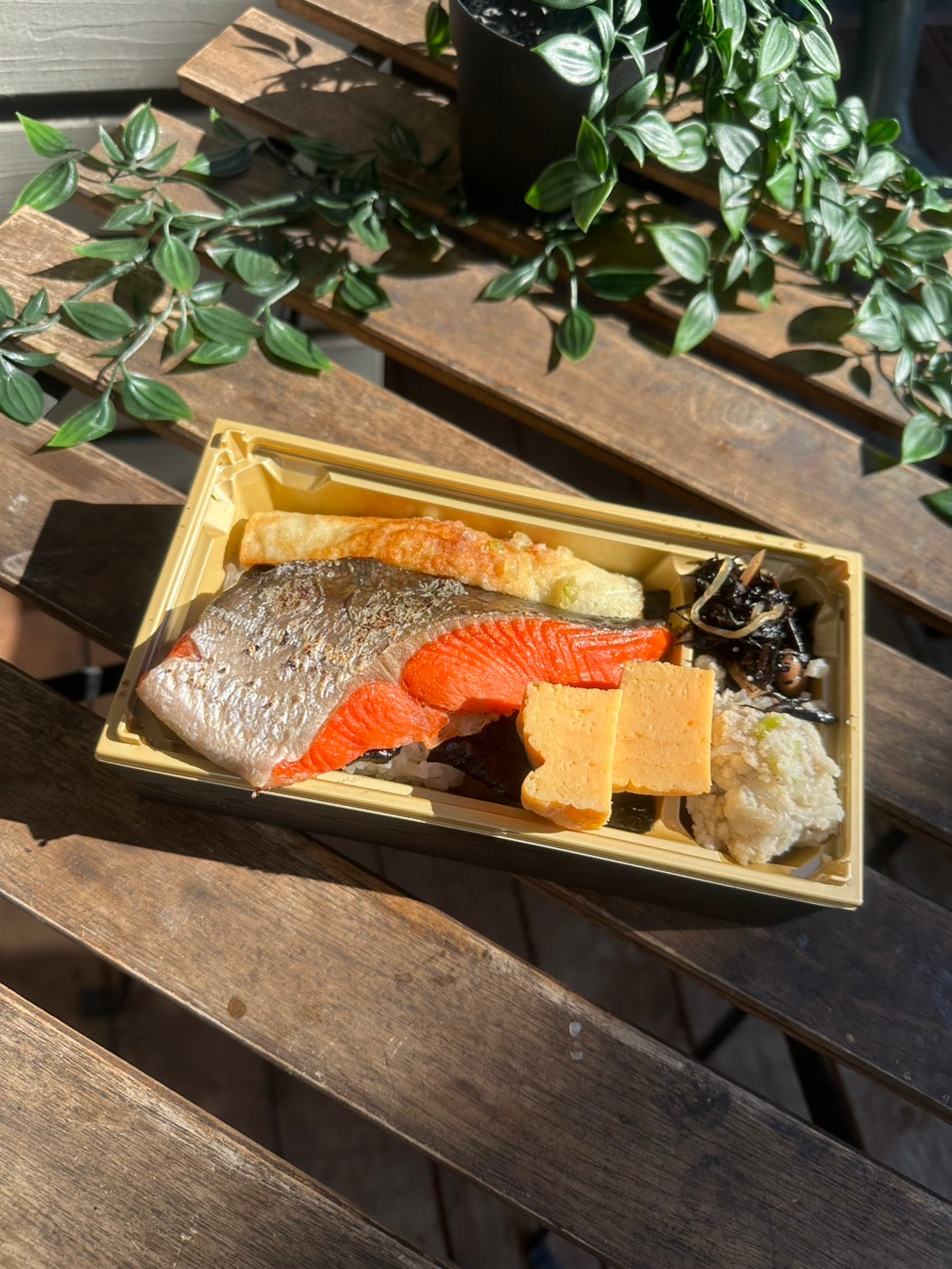 紅鮭塩焼海苔重