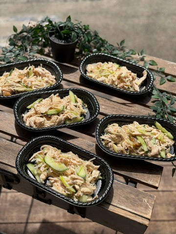 ゆで鶏の搾菜和え