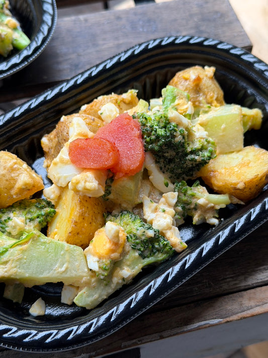 新ジャガ、ブロッコリー、ゆで卵の明太マヨサラダ