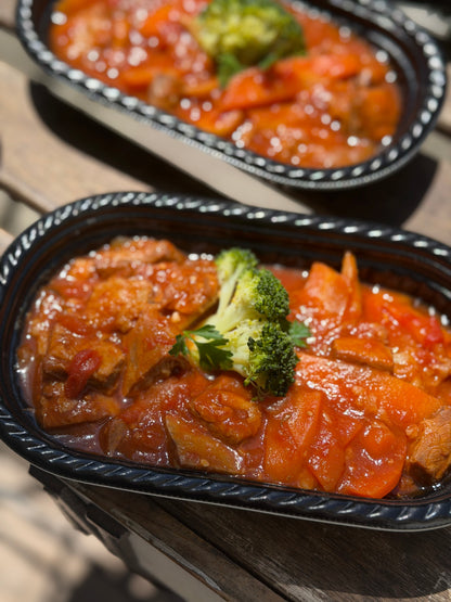 和牛すじ肉のトマト煮込み