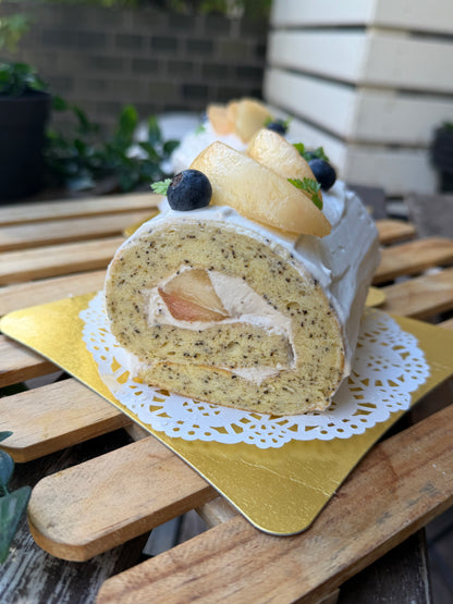 桃とアールグレイのロールケーキ　ハーフサイズ