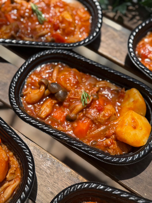 和牛すじ肉のトマト煮込み