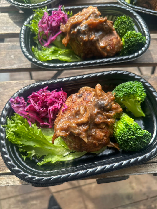 ハンバーグ　きのこデミソース