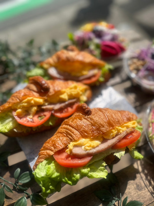 イベリコ豚のローストのクロワッサンサンド