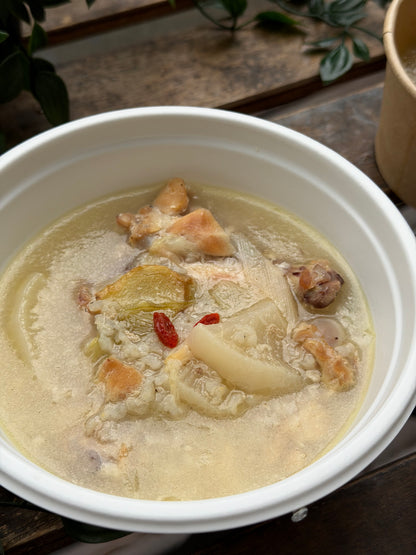 手羽元の参鶏湯風スープ　大