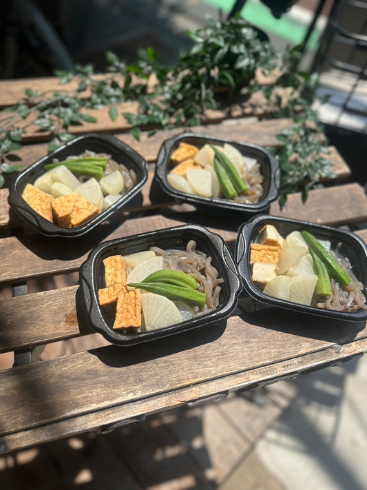 大根とお揚げ、こんにゃくの煮物