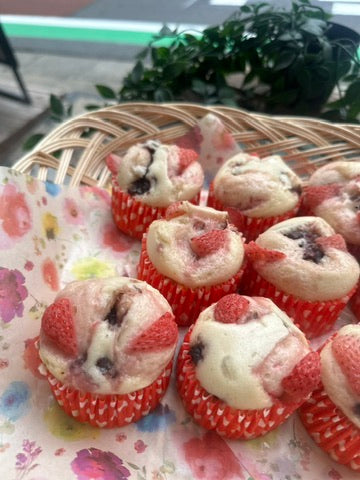 浪花家さんのあんこ入りいちごミルク蒸しパン