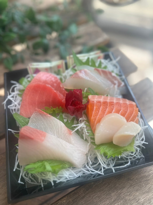 本日のお刺身盛り合わせ