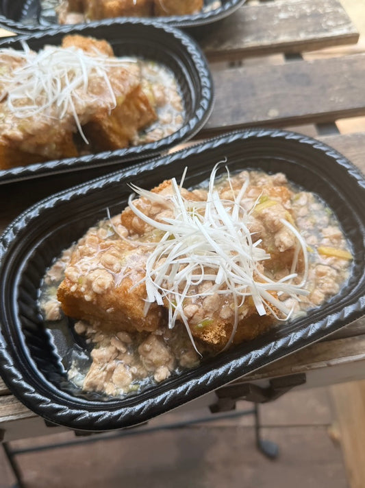 カリカリ絹揚げの自家製マグロそぼろあんかけ