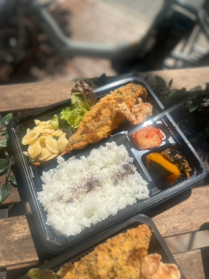 日替わり幕内弁当　ギンダラフライと信玄鶏唐揚げ