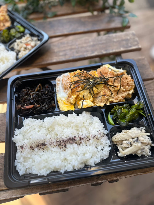 日替わり幕内弁当　チキンカツ煮