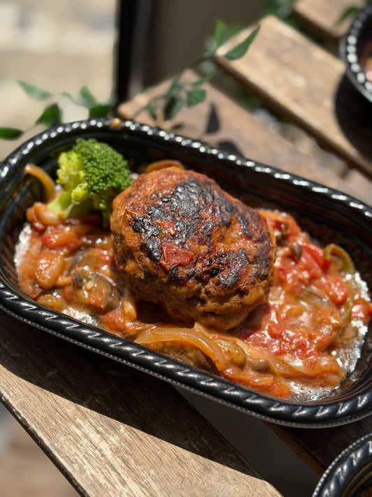 フレッシュトマトの煮込みハンバーグ