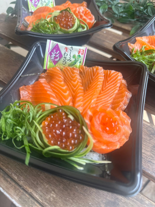 サーモンイクラ丼