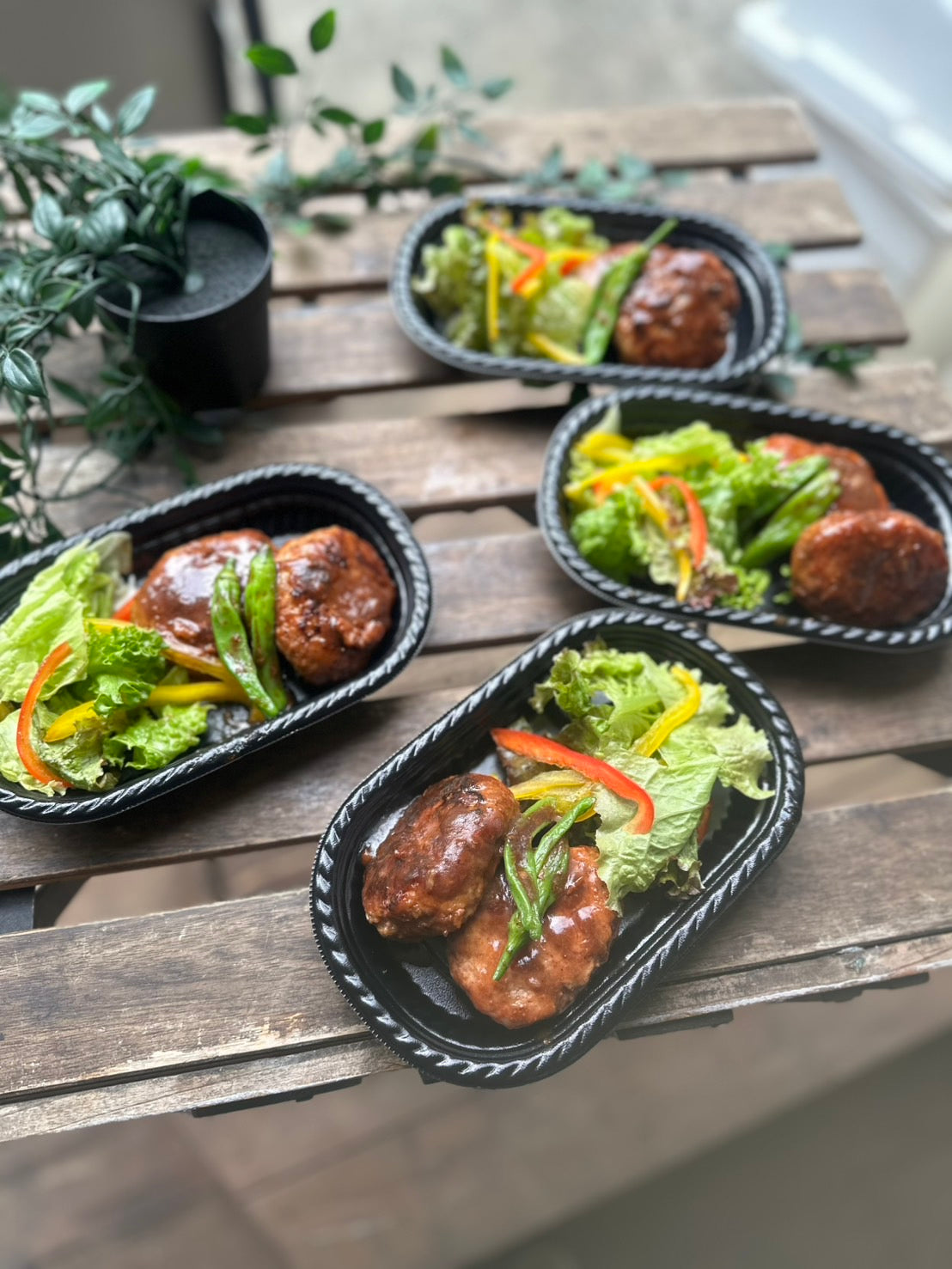 照り焼きハンバーグ（冷凍）