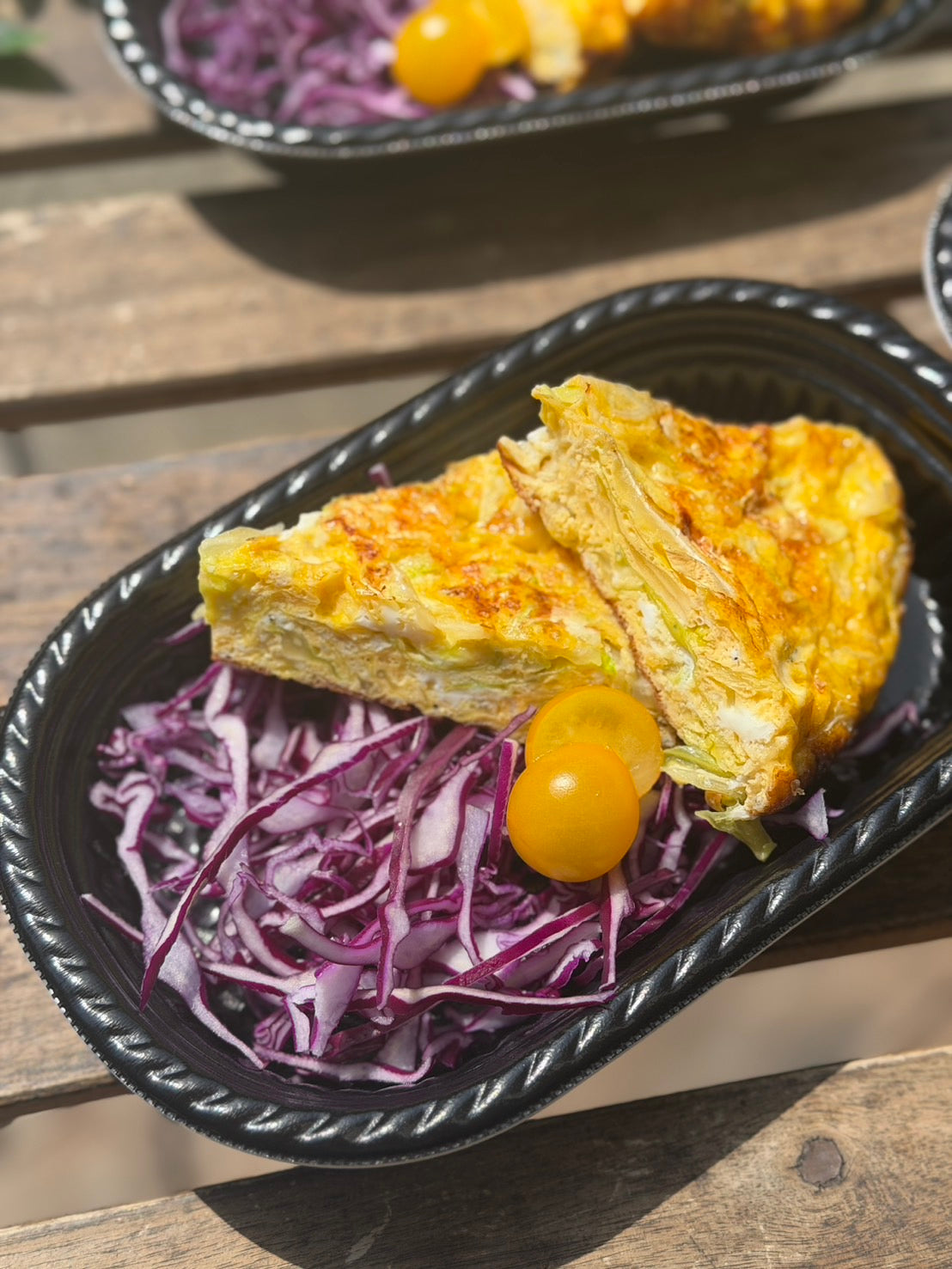 春キャベツと釜揚げしらすのチーズオムレツ