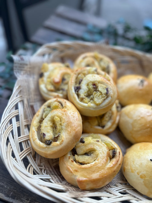 さつまいもレーズンロール